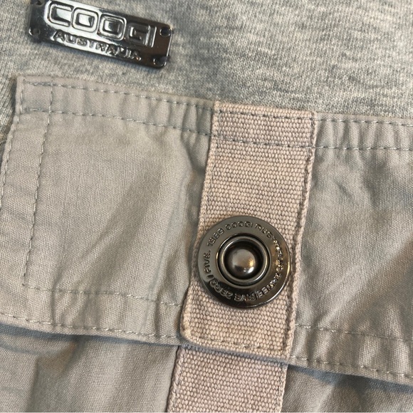 Coogi Australia Mens XL Shirt Grey Short Sleeve Shoulder Tabs Pockets - Picture 4 of 13